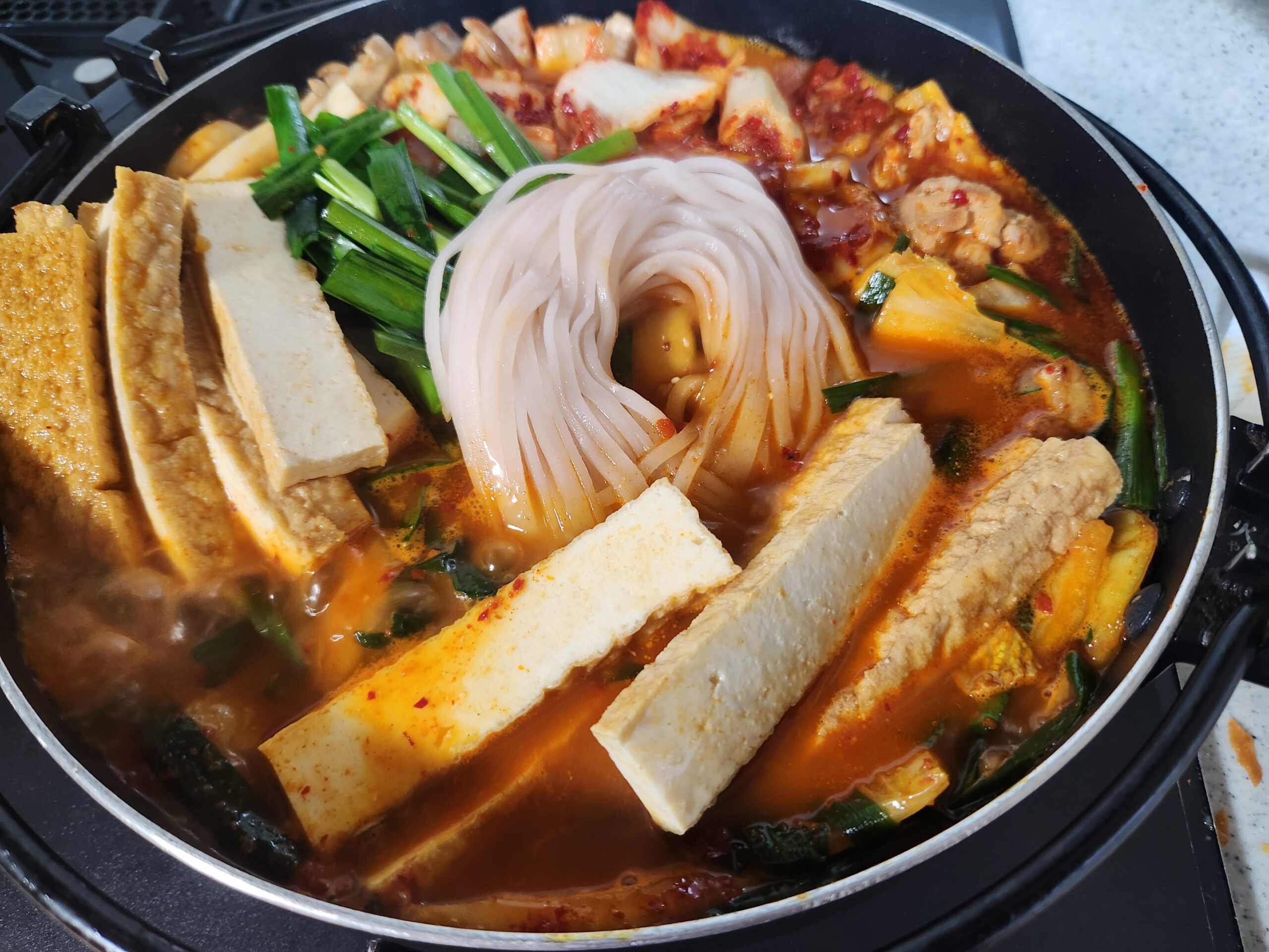 片平あかね（キムチ鍋）